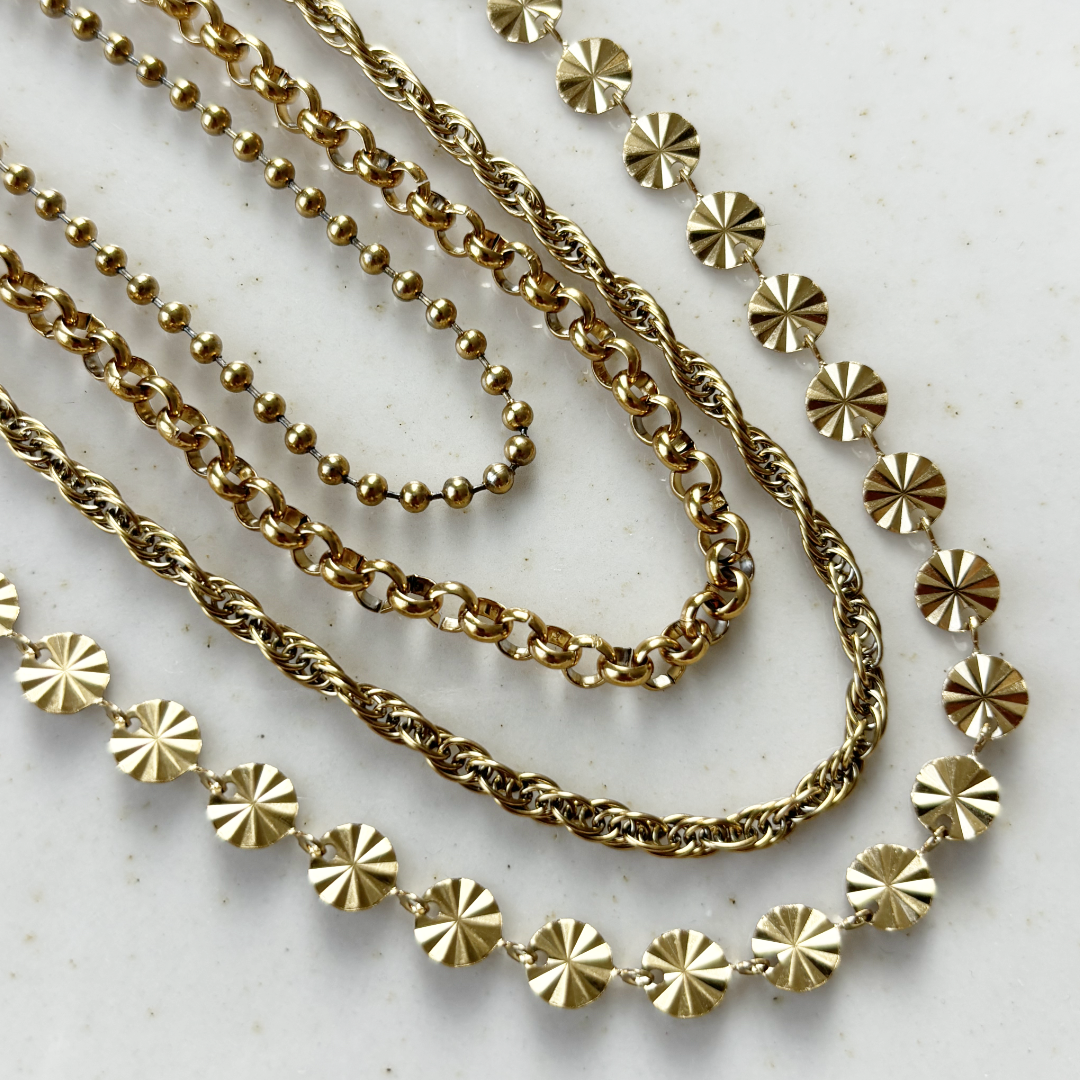 kleine balletjes ketting