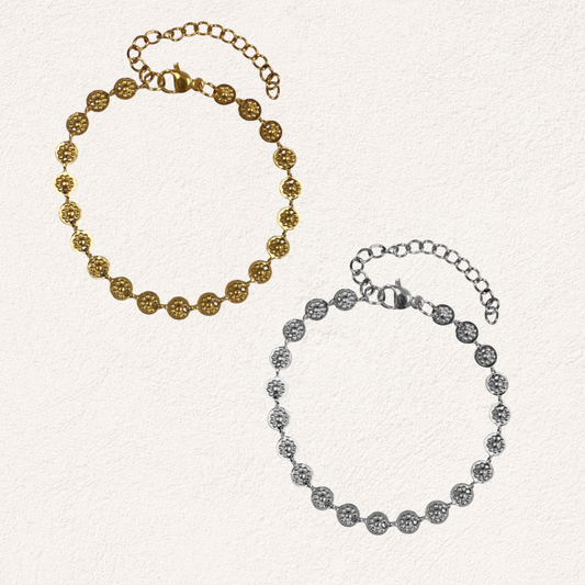armband van muntjes met bloemetjes