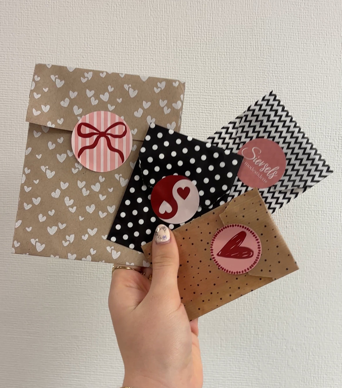 yin yang hartjes stickers - 10 stuks