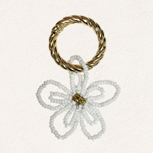 bag charm kraaltjes bloem wit