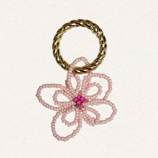 bag charm kraaltjes bloem roze