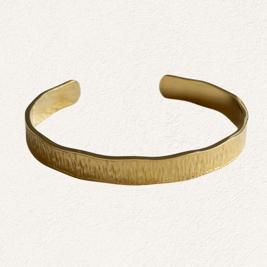 onregelmatige bangle met subtiel patroon